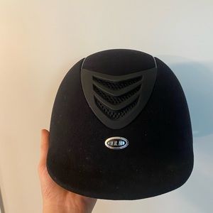 IRH IR4G Amara Suede Helmet Size Medium